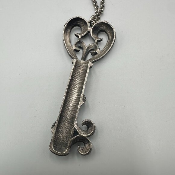 3/$30 Vintage Key Pendant Necklace Silver Ornate Scroll Design Long Chain 30" - Picture 6 of 14